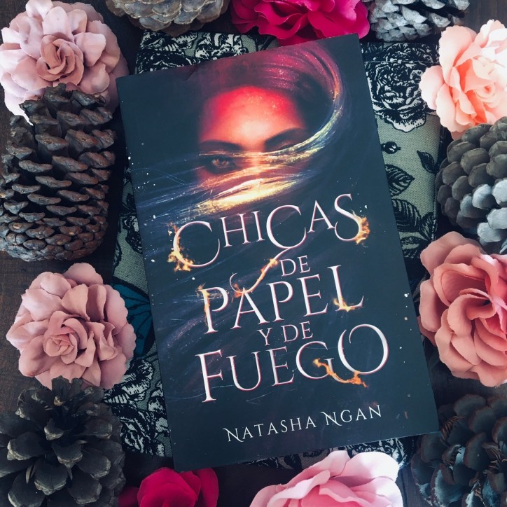 CHICAS DE PAPEL Y FUEGO