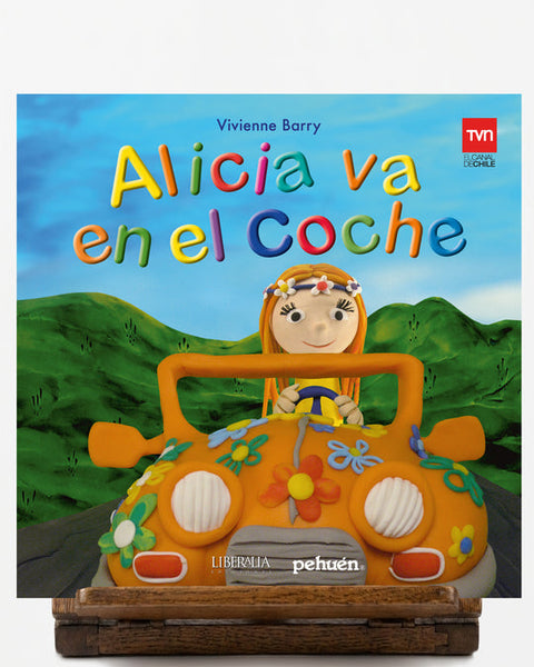 ALICIA VA EN EL COCHE