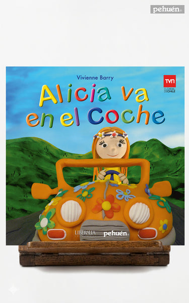 ALICIA VA EN EL COCHE