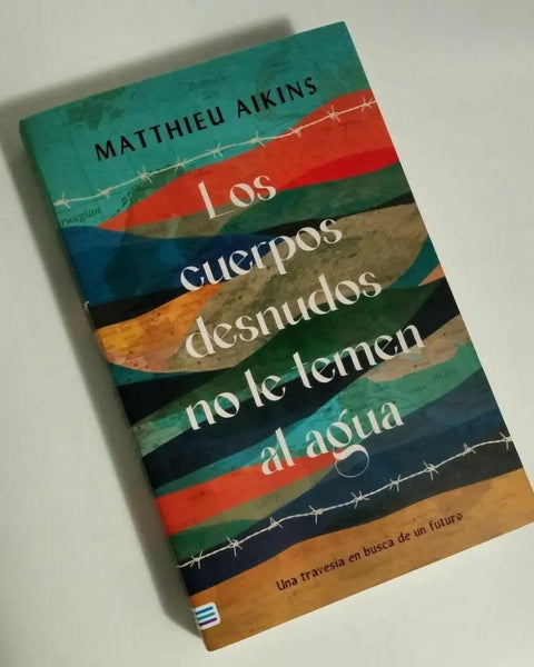 LOS CUERPOS DESNUDOS NO LE TEMEN AL AGUA
